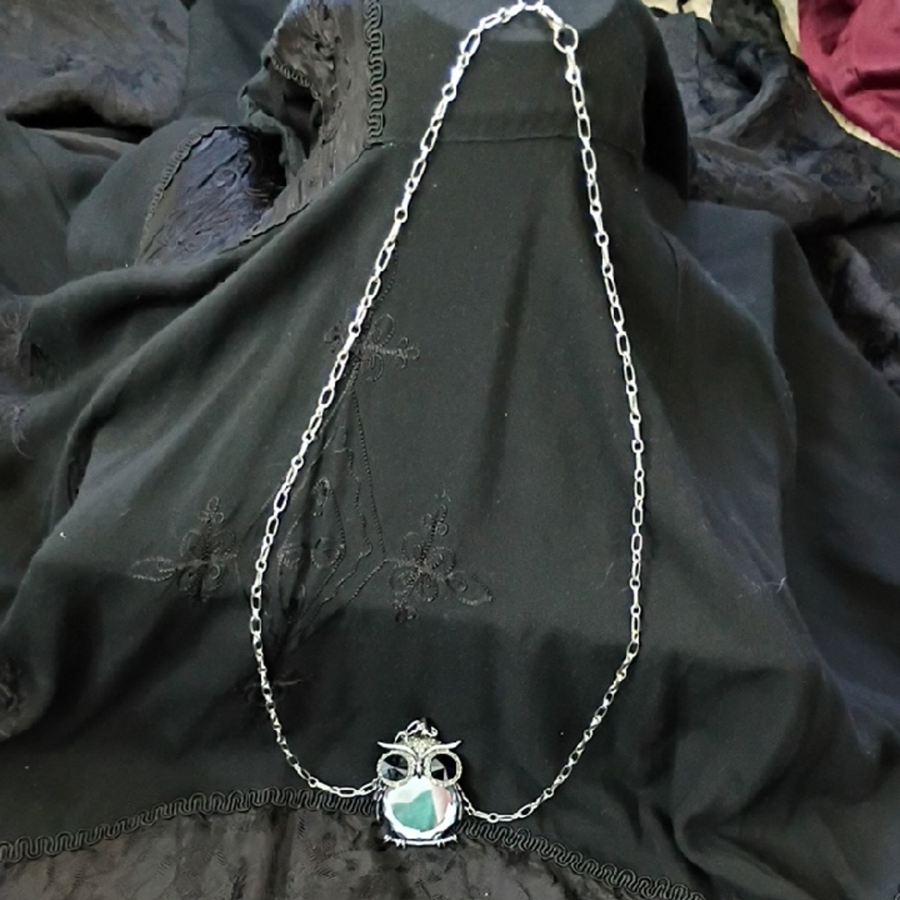 Charming Silver and Green Owl Pendant Necklace